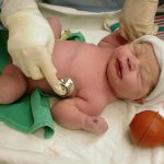 Pielęgnacja skóry niemowlaka – co musisz wiedzieć i czego unikać?